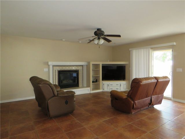 2504 Golf Drive, Kingman, AZ 86401