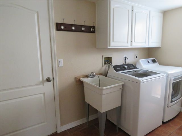 2504 Golf Drive, Kingman, AZ 86401