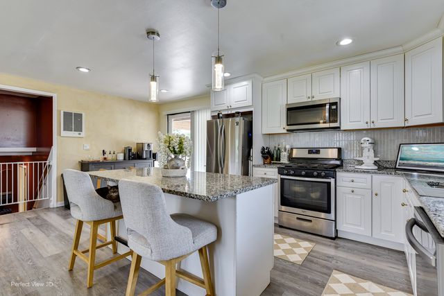 20753 Mary Drive, Lockport, IL 60441