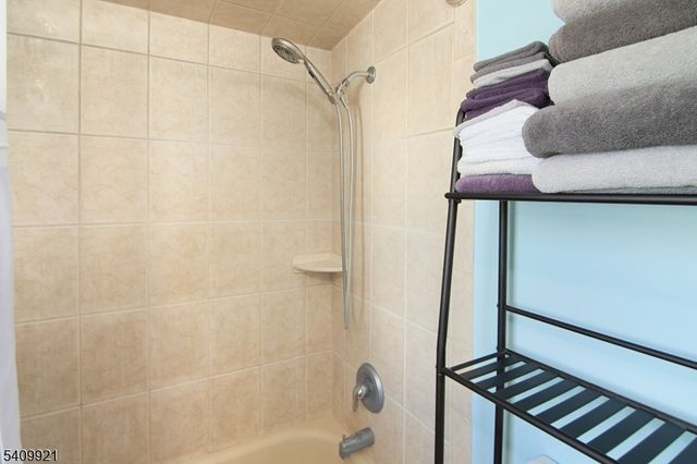 54 Sunset Trl, Denville Twp., NJ 07834