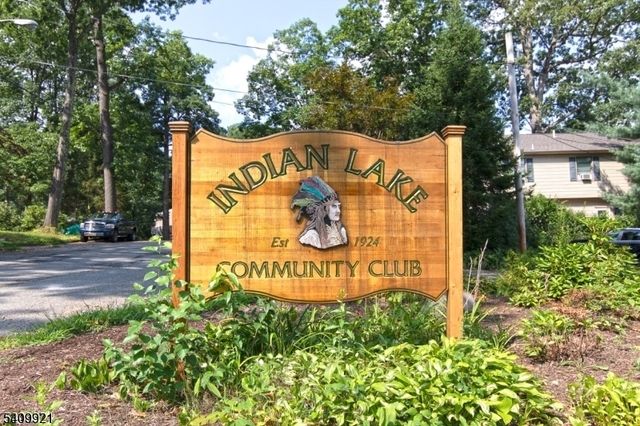 54 Sunset Trl, Denville Twp., NJ 07834