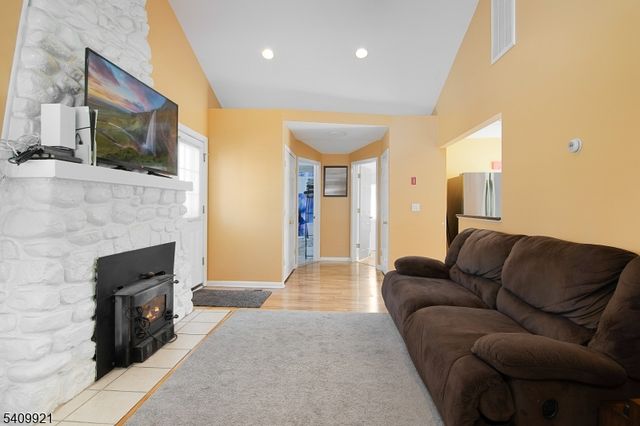 54 Sunset Trl, Denville Twp., NJ 07834