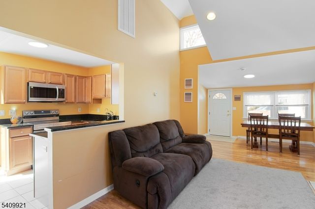 54 Sunset Trl, Denville Twp., NJ 07834