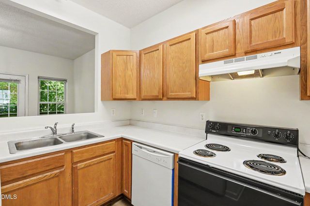 10 Moorefield Court, Durham, NC 27705