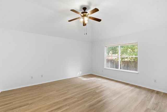 2729 Mountain Lion Drive, Fort Worth, TX 76244