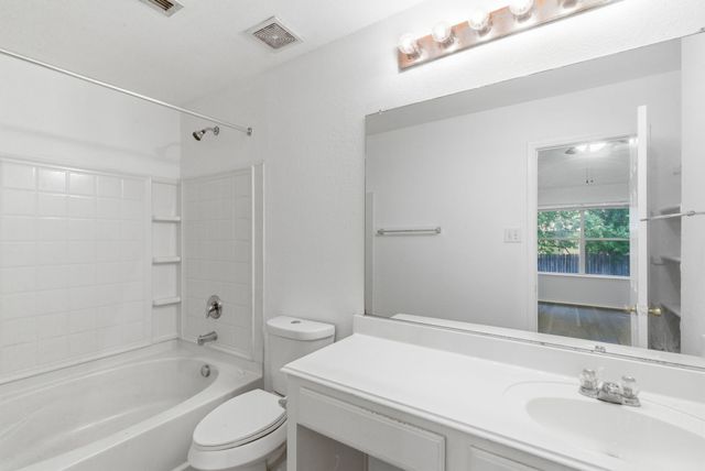 2729 Mountain Lion Drive, Fort Worth, TX 76244