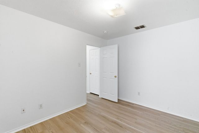 2729 Mountain Lion Drive, Fort Worth, TX 76244