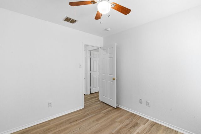 2729 Mountain Lion Drive, Fort Worth, TX 76244