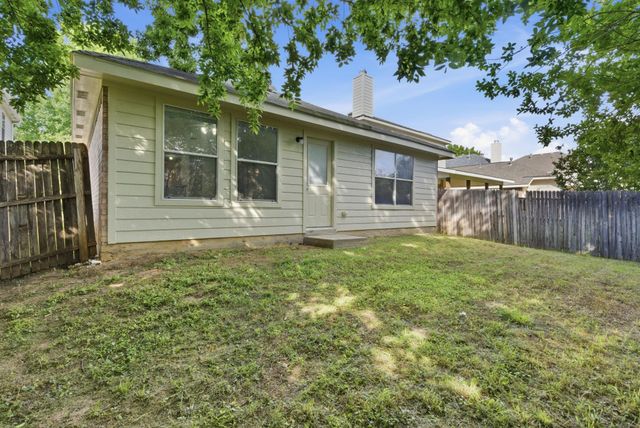 2729 Mountain Lion Drive, Fort Worth, TX 76244