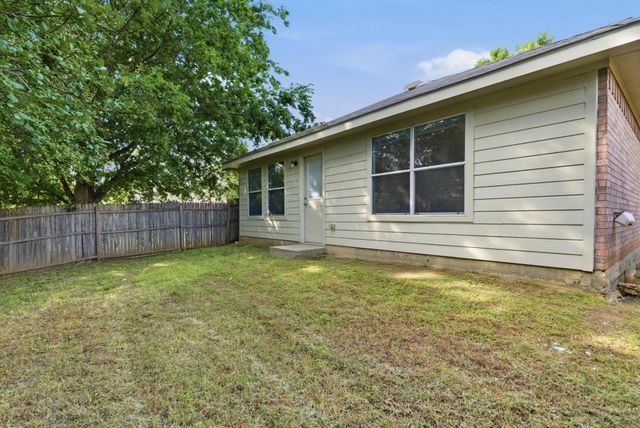 2729 Mountain Lion Drive, Fort Worth, TX 76244