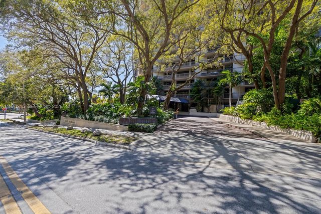 2901 S Bayshore Dr 2H, Miami, FL 33133