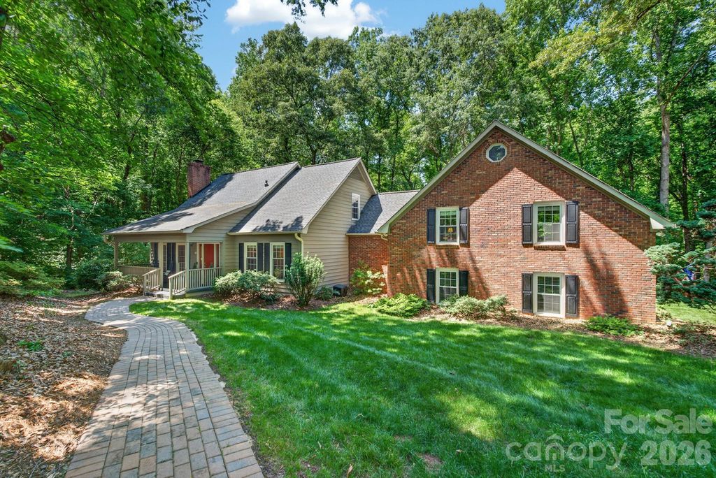 1712 Saddlewood Drive, Fort Mill, SC 29715