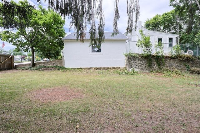 25 George Waterman Rd, Johnston, RI 02919