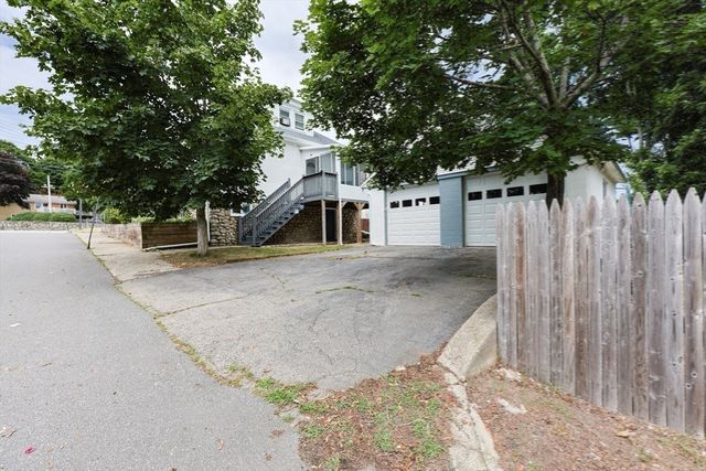 25 George Waterman Rd, Johnston, RI 02919