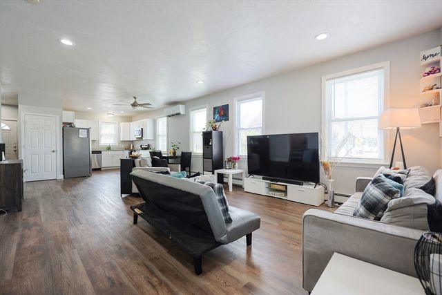 25 George Waterman Rd, Johnston, RI 02919