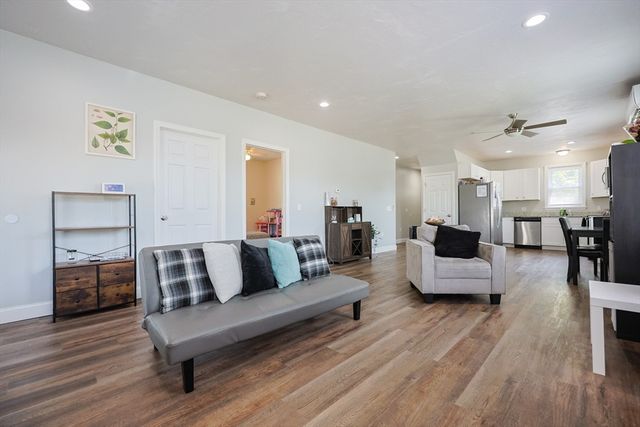 25 George Waterman Rd, Johnston, RI 02919