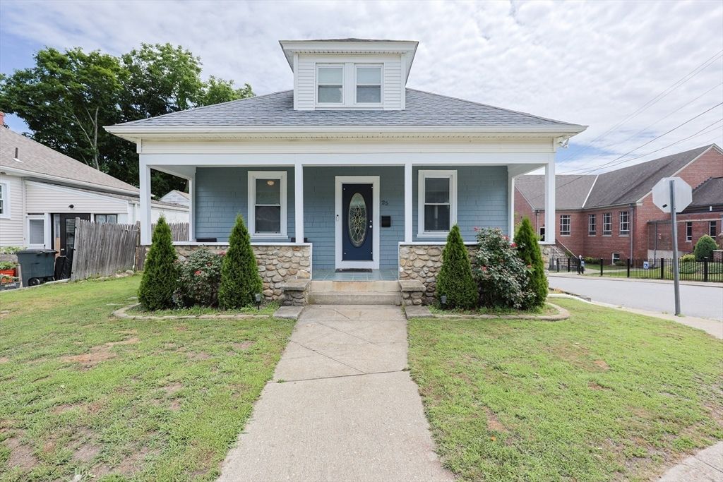 25 George Waterman Rd, Johnston, RI 02919