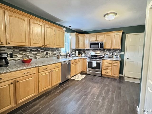 1053 Bennie Road, Cortlandville, NY 13045