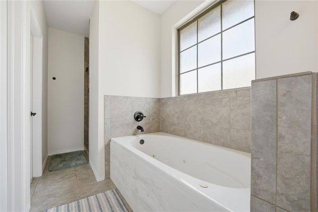 10812 NW 34th Street, Yukon, OK 73099