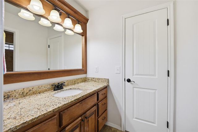 10812 NW 34th Street, Yukon, OK 73099