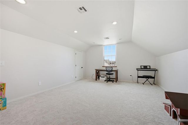 10812 NW 34th Street, Yukon, OK 73099
