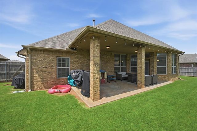 10812 NW 34th Street, Yukon, OK 73099