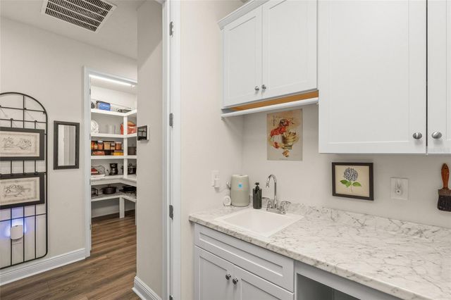 5773 LONG SHORE LOOP, Sarasota, FL 34238