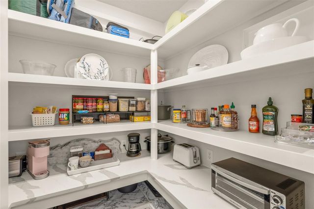 5773 LONG SHORE LOOP, Sarasota, FL 34238