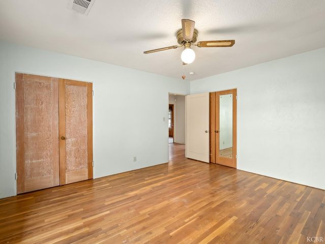 403 W Grangeville Boulevard, Hanford, CA 93230