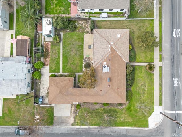 403 W Grangeville Boulevard, Hanford, CA 93230