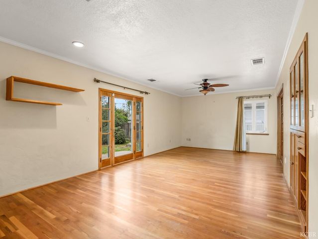 403 W Grangeville Boulevard, Hanford, CA 93230