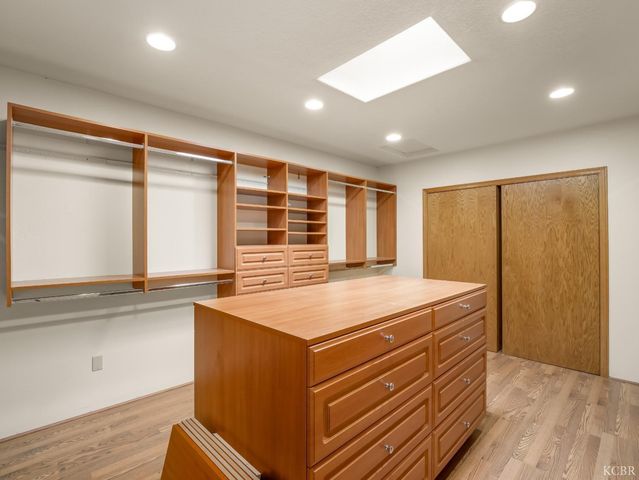 403 W Grangeville Boulevard, Hanford, CA 93230