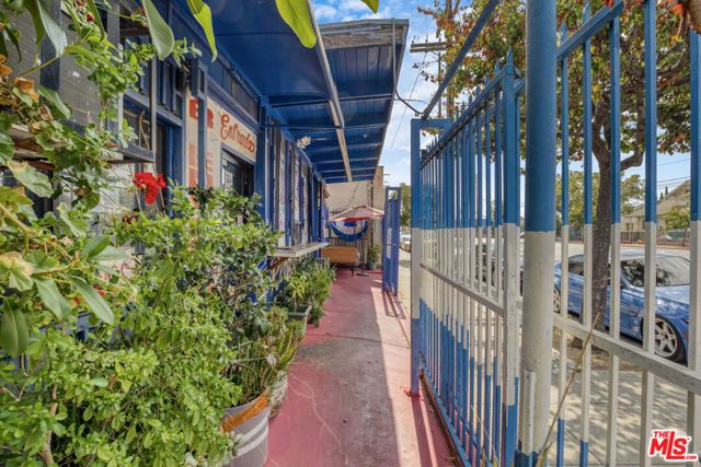 3429 Venice Boulevard, Los Angeles, CA 90019