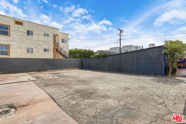 3429 Venice Boulevard, Los Angeles, CA 90019