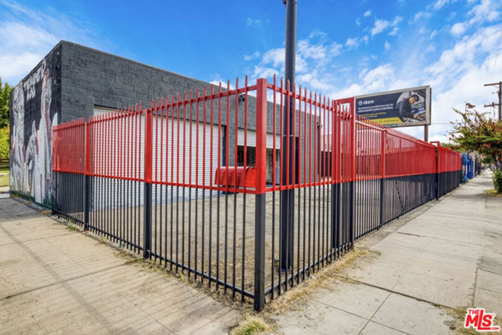 3429 Venice Boulevard, Los Angeles, CA 90019