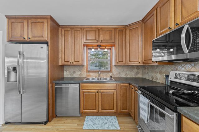 10143 Cottonwood Street NW, Coon Rapids, MN 55448