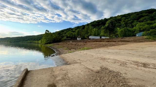 136 Bunola River Road, Forward Twp, PA 15063