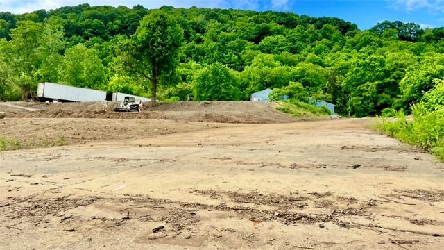 136 Bunola River Road, Forward Twp, PA 15063