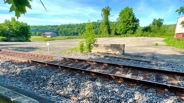 136 Bunola River Road, Forward Twp, PA 15063