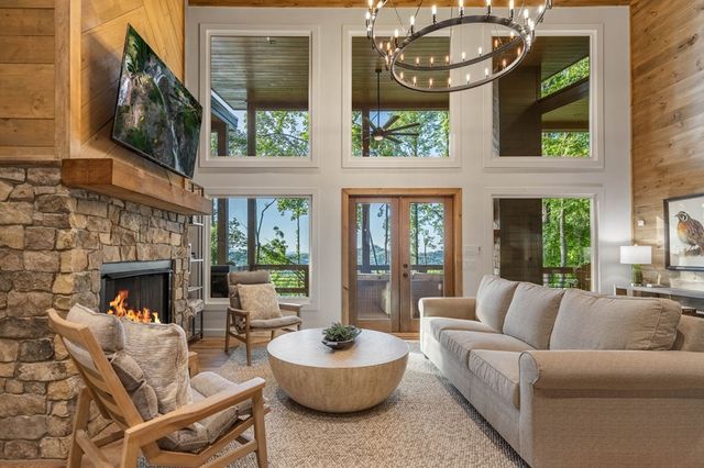 55 Grand Vista Drive, Blue Ridge, GA 30513