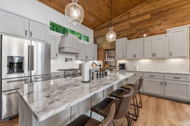 55 Grand Vista Drive, Blue Ridge, GA 30513