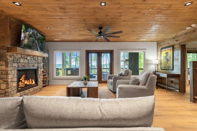 55 Grand Vista Drive, Blue Ridge, GA 30513