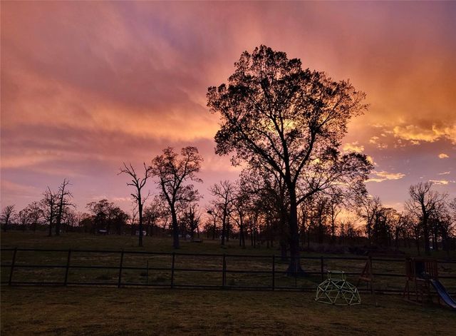 18317 Astor Drive, Fayetteville, AR 72704