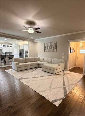 18317 Astor Drive, Fayetteville, AR 72704