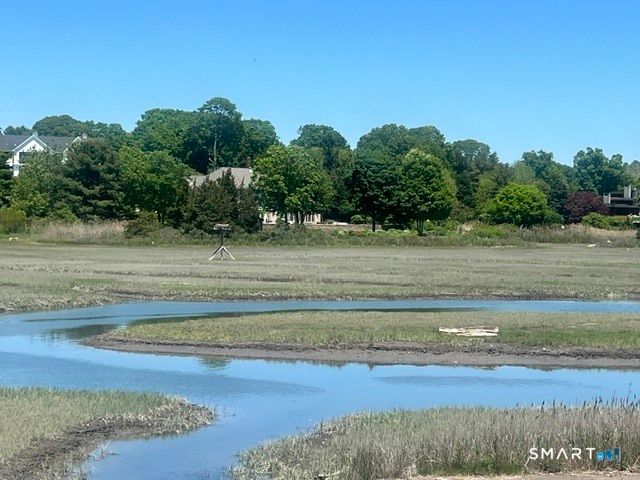 153 Middle Beach Road, Madison, CT 06443
