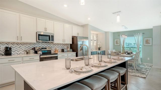 12550 GALAPAGOS COURT 206, Venice, FL 34293