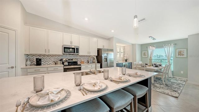 12550 GALAPAGOS COURT 206, Venice, FL 34293