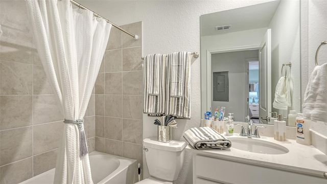 12550 GALAPAGOS COURT 206, Venice, FL 34293
