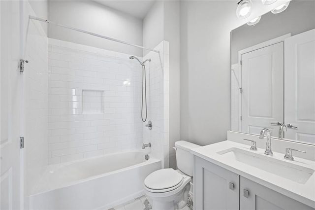 4036 Hazel Nut Lake NE, Atlanta, GA 30342