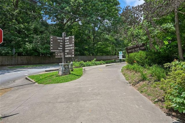 4036 Hazel Nut Lake NE, Atlanta, GA 30342